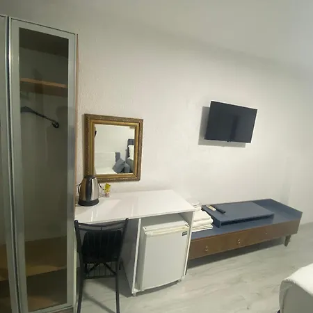 Mara Taxim Aparthotel 4*